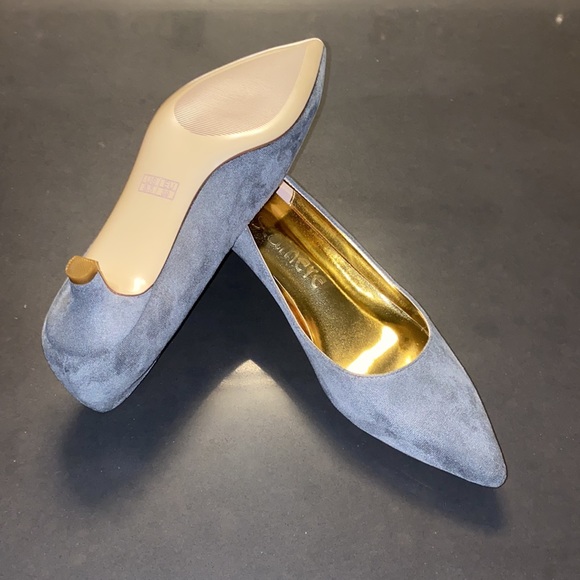 NWT Castamere Pointed Toe Kitten Heels in Gray Suede - Picture 11 of 13